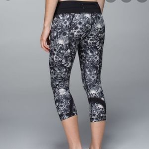 Lululemon run inspire flowabunga black angel wing